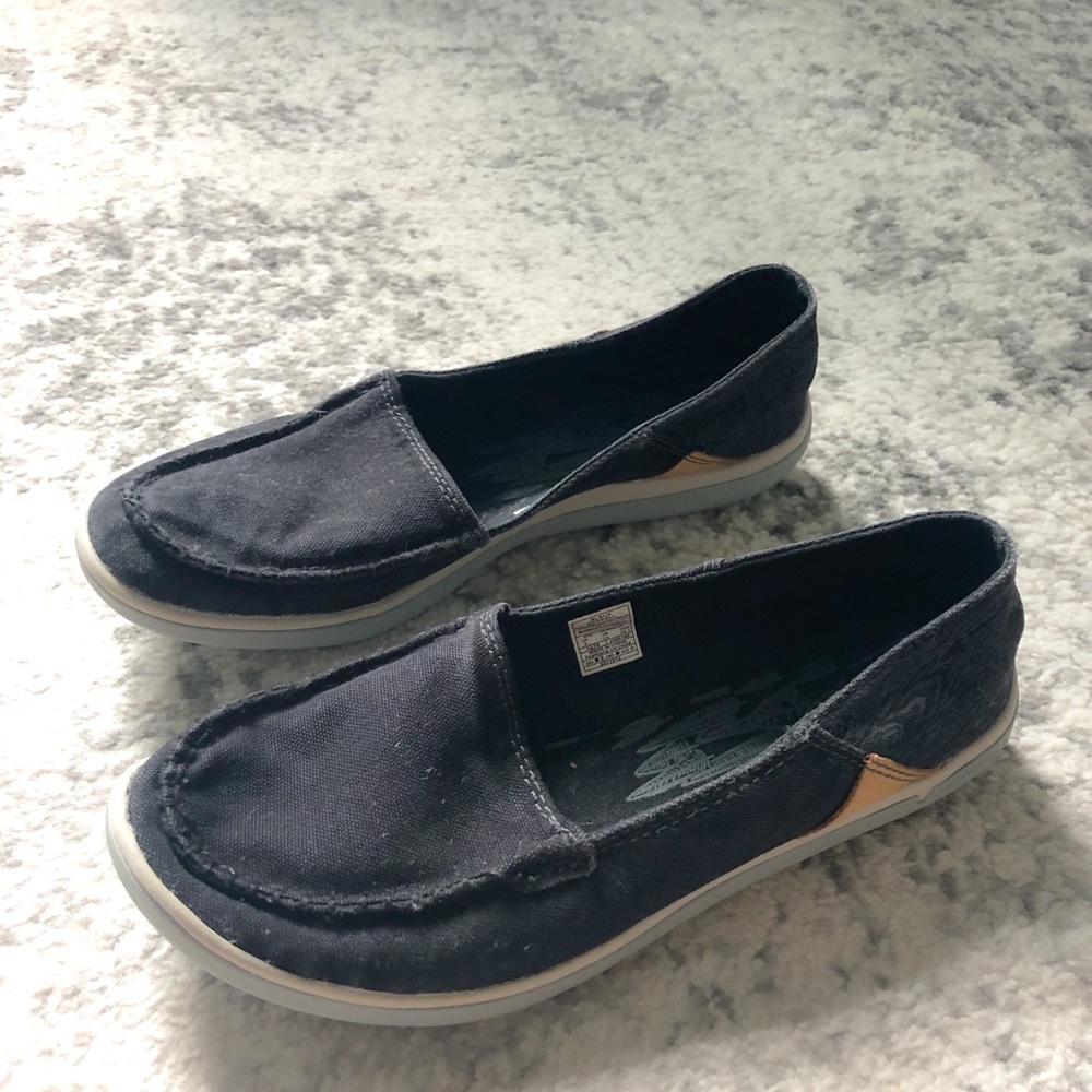 Merrill size 8 shoes never worn